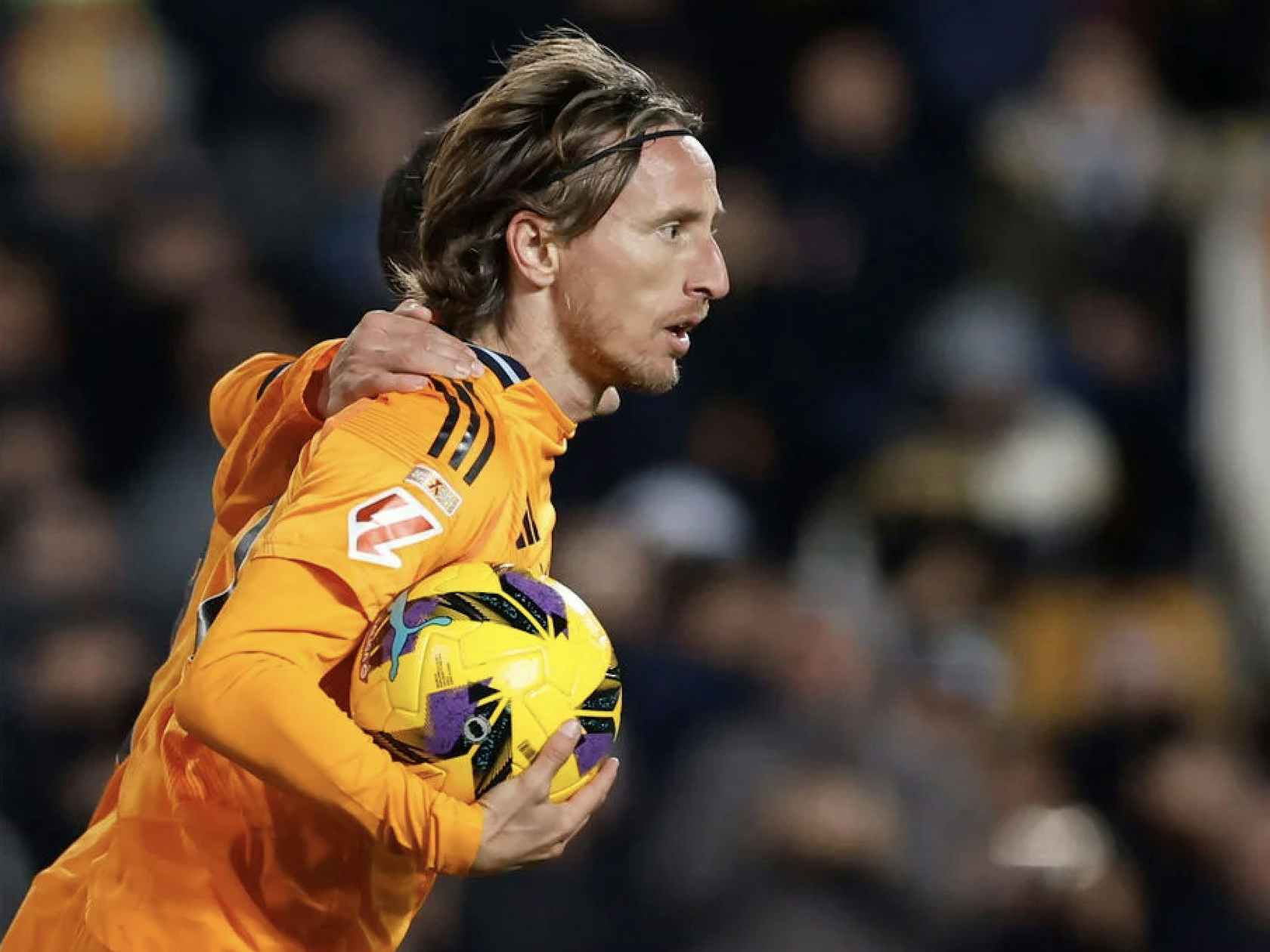 阿连德：这是我第一次拿冠军，也是我第一次戴帽，我很满意