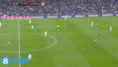 小法：我吃着爆米花看阿森纳vs拜仁，这场比赛能学到很多东西