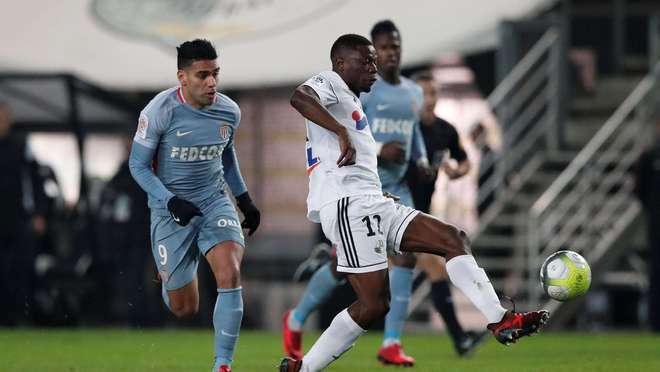 青岛四外援爆发合砍66分，带队31分狂胜北京男篮